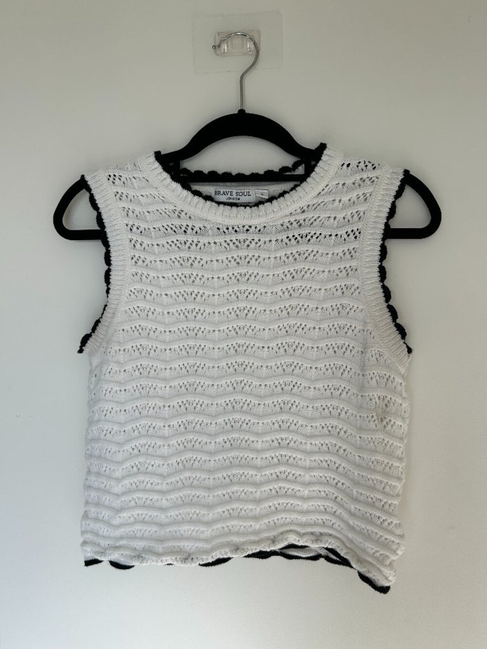 BRAVE SOUL White Knit Sleeveless Crop Top with Black Ruffle Trim Size Small